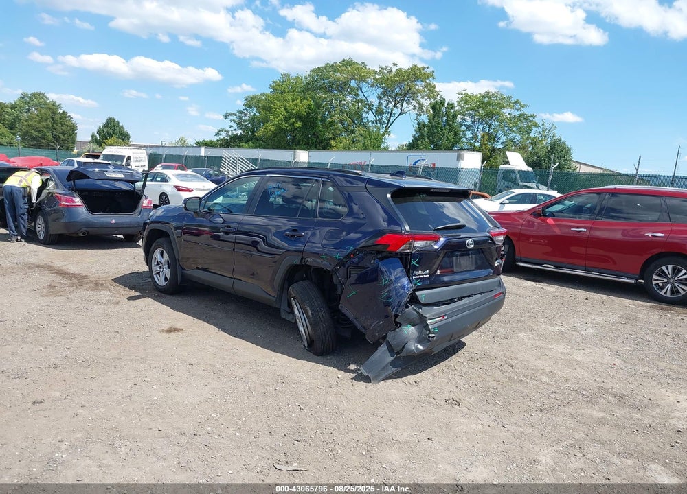 2021 TOYOTA RAV4 VIN: 2T3P1RFV3MW175220