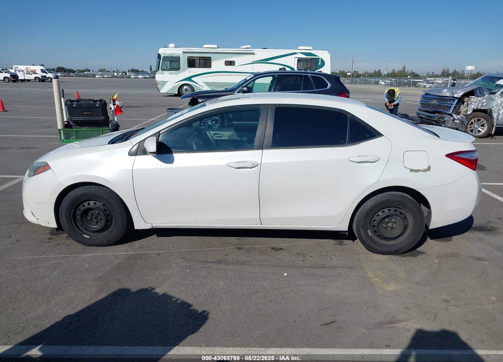 2015 TOYOTA COROLLA VIN: 5YFBPRHE1FP250189