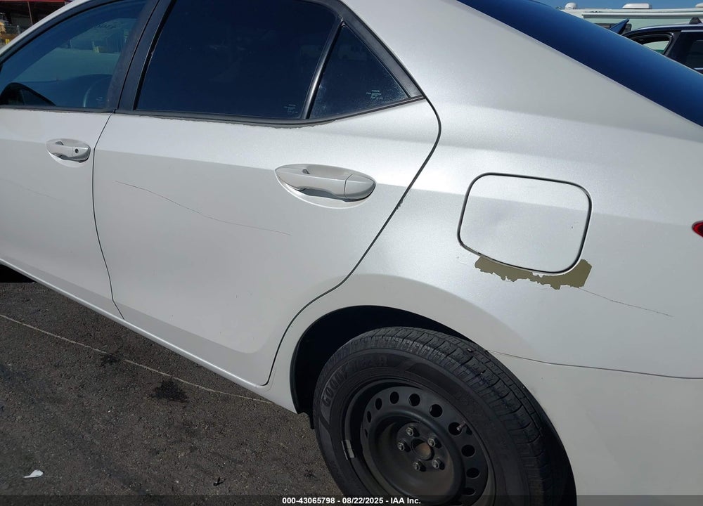 2015 TOYOTA COROLLA VIN: 5YFBPRHE1FP250189
