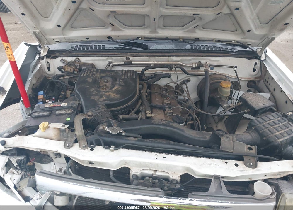 1998 NISSAN FRONTIER VIN: 1N6DD26S0WC332261