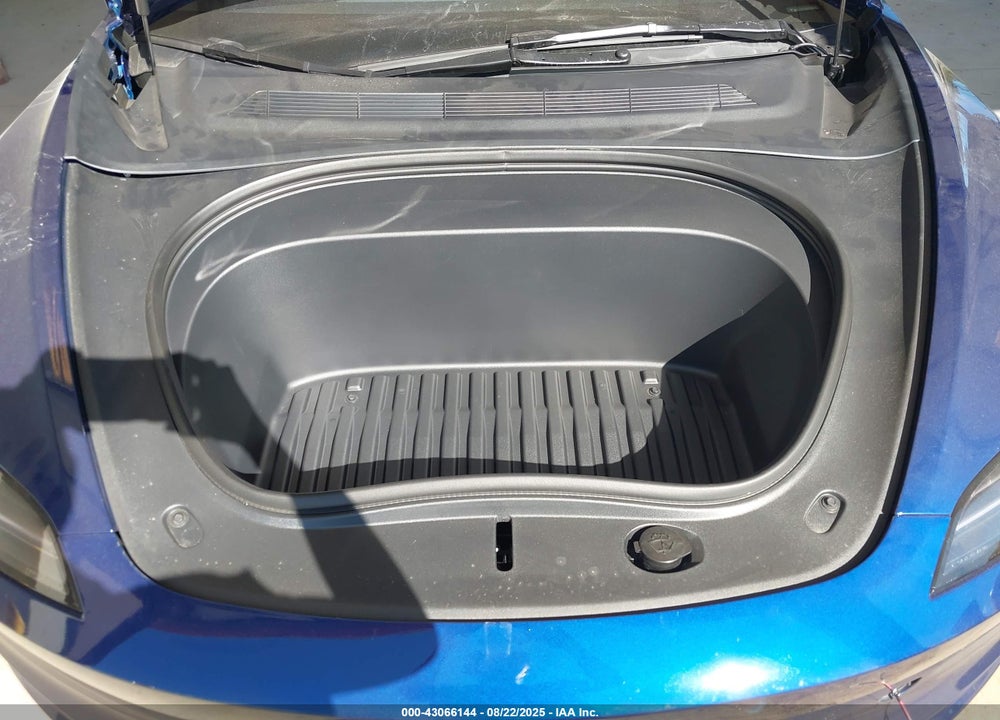 2025 TESLA MODEL 3 VIN: 5YJ3E1EB8SF928755
