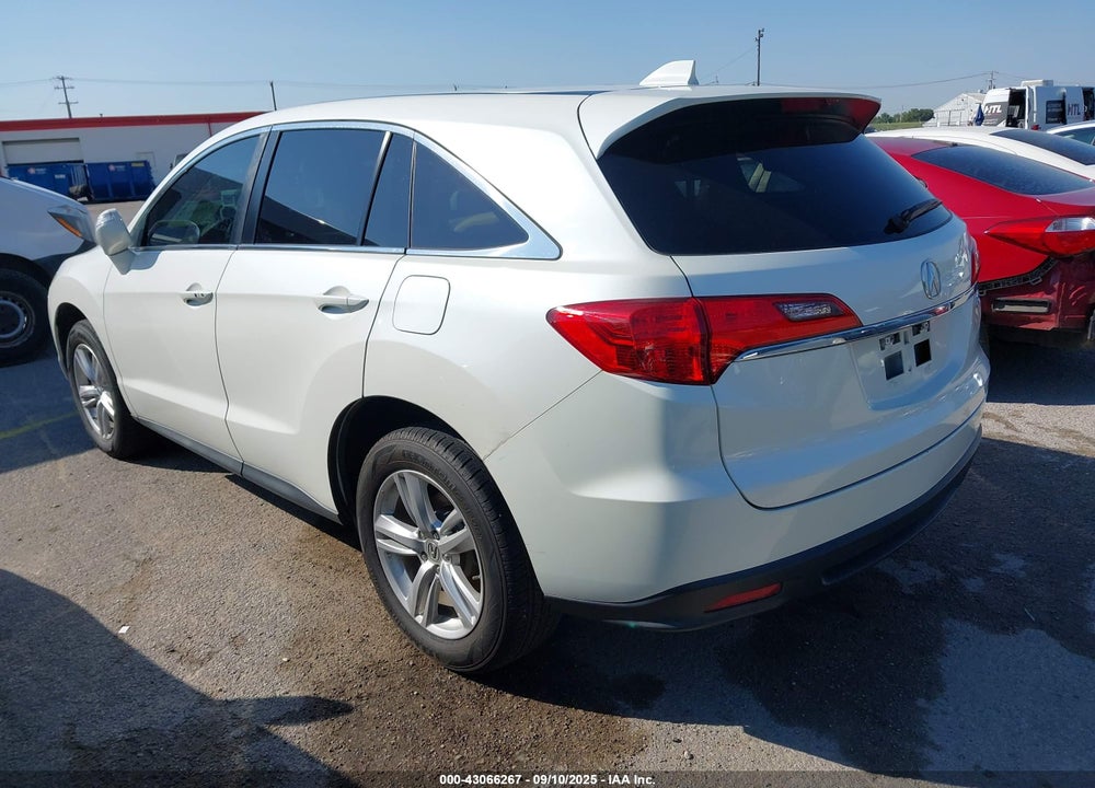 2015 ACURA RDX VIN: 5J8TB3H52FL004147