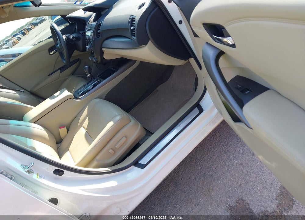 2015 ACURA RDX VIN: 5J8TB3H52FL004147
