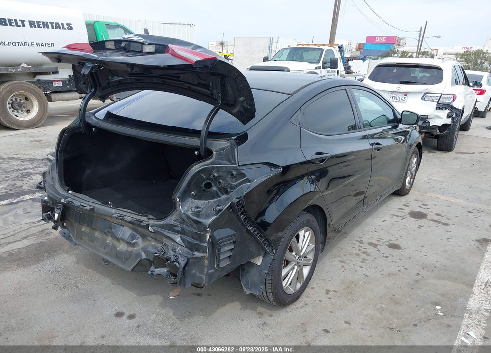 2014 HYUNDAI ELANTRA VIN: 5NPDH4AE4EH505822