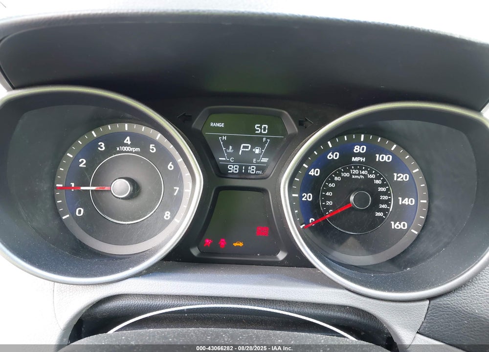 2014 HYUNDAI ELANTRA VIN: 5NPDH4AE4EH505822