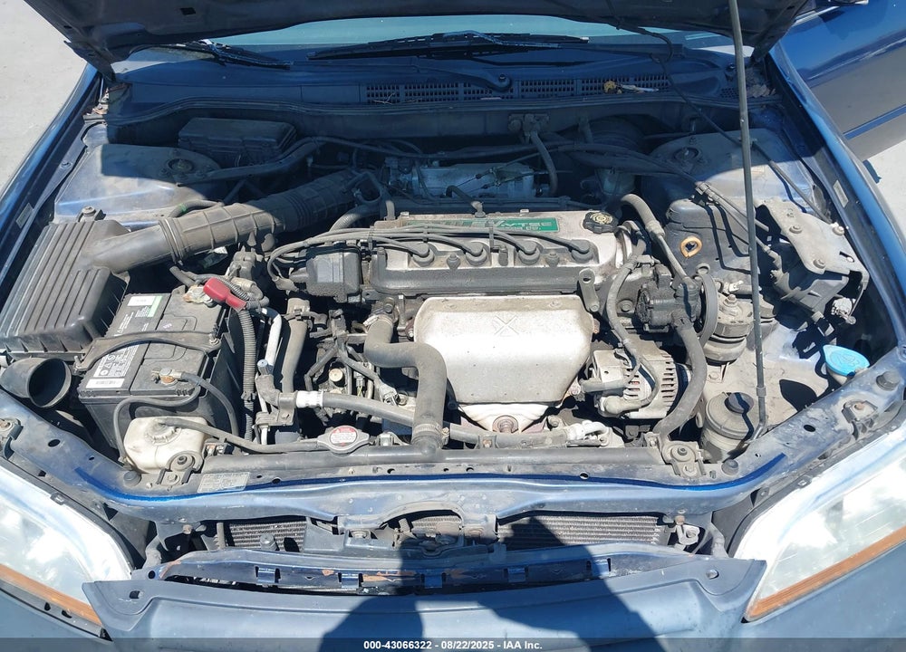 2001 HONDA ACCORD 2.3 LX VIN: 3HGCG66521G710420