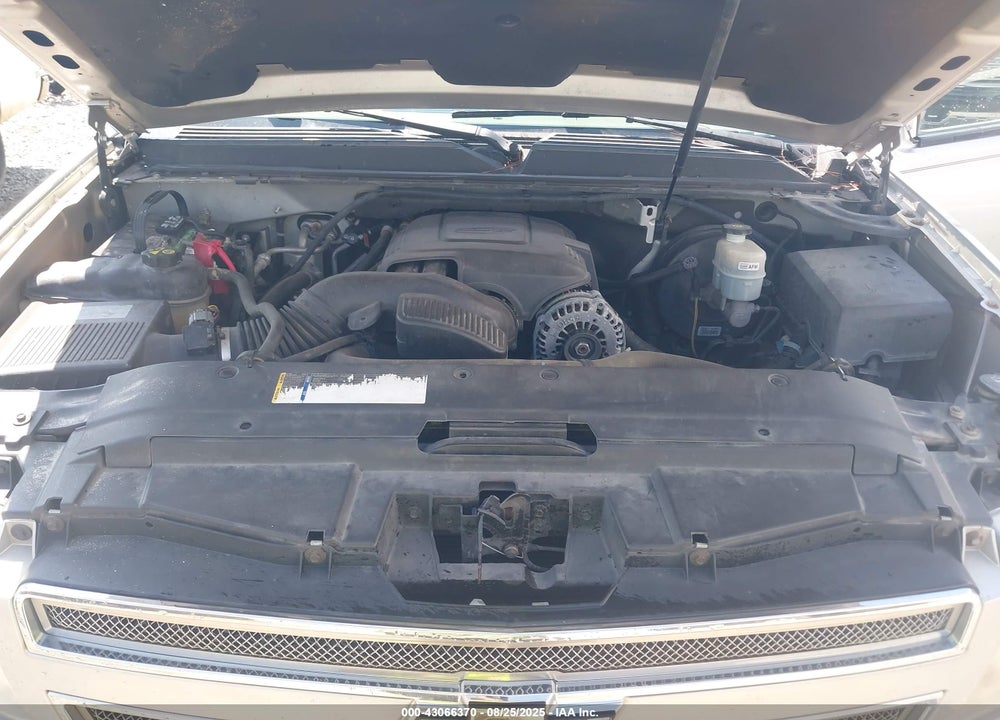 2011 CHEVROLET TAHOE VIN: 1GNSCBE00BR167713