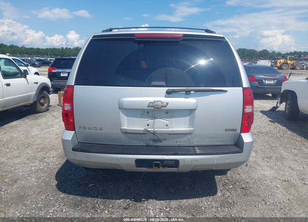2011 CHEVROLET TAHOE VIN: 1GNSCBE00BR167713