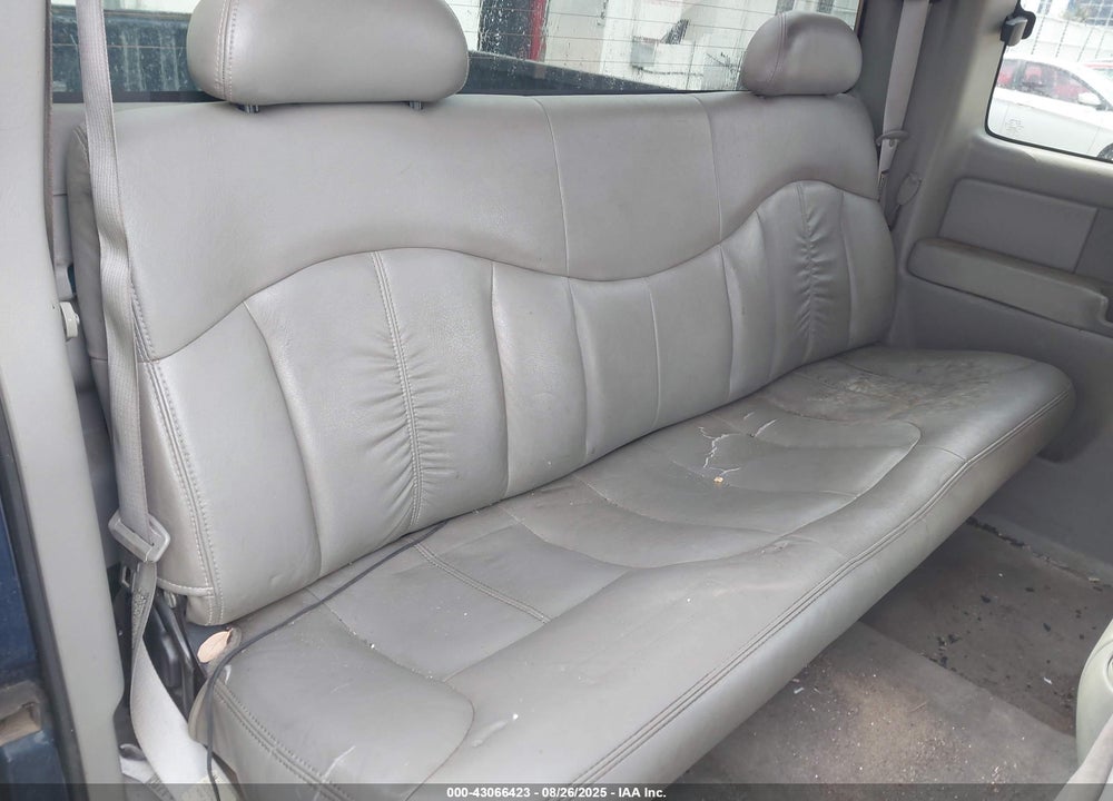 2000 CHEVROLET SILVERADO 1500 LT VIN: 2GCEC19T7Y1175894