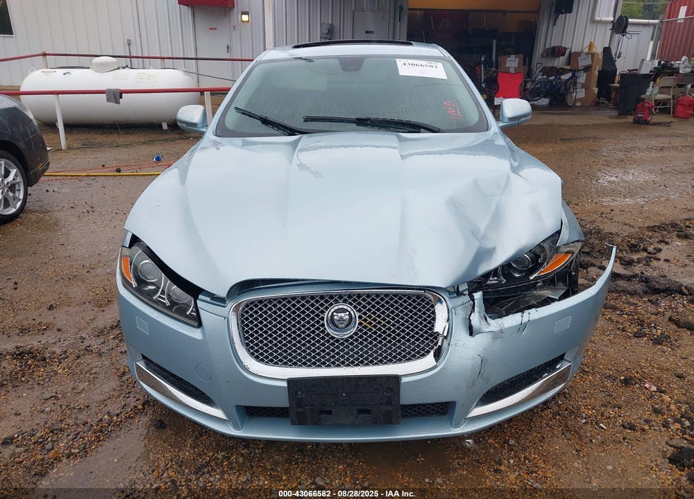 2012 JAGUAR XF VIN: SAJWA0FBXCLS28723