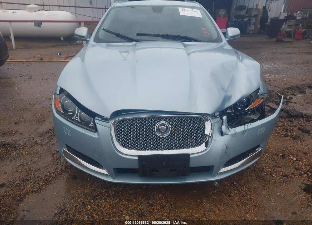 2012 JAGUAR XF VIN: SAJWA0FBXCLS28723