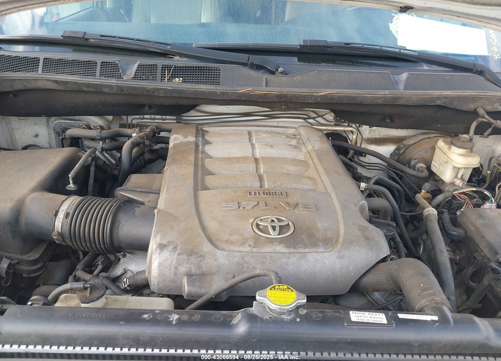 2010 TOYOTA SEQUOIA PLATINUM 5.7L V8 VIN: 5TDYY5G18AS027548