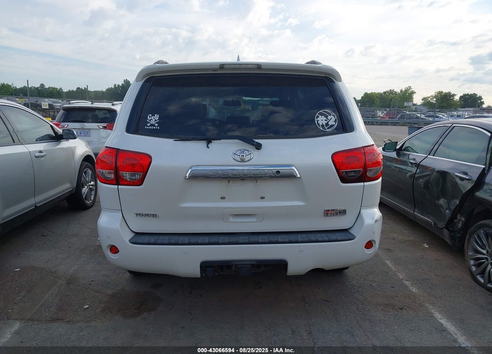 2010 TOYOTA SEQUOIA PLATINUM 5.7L V8 VIN: 5TDYY5G18AS027548