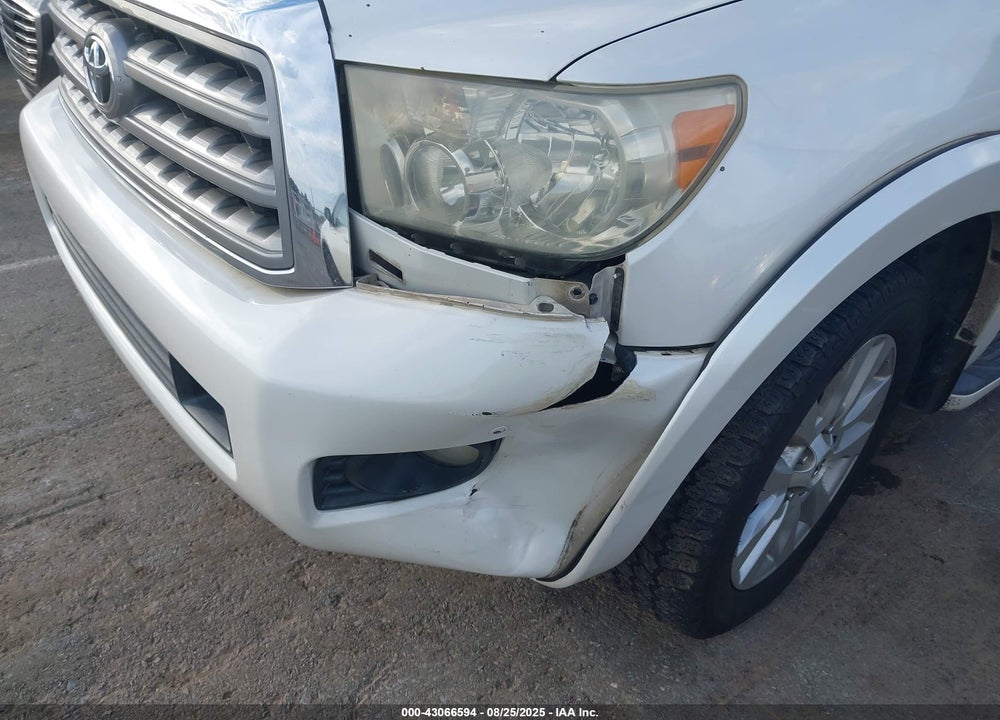 2010 TOYOTA SEQUOIA PLATINUM 5.7L V8 VIN: 5TDYY5G18AS027548