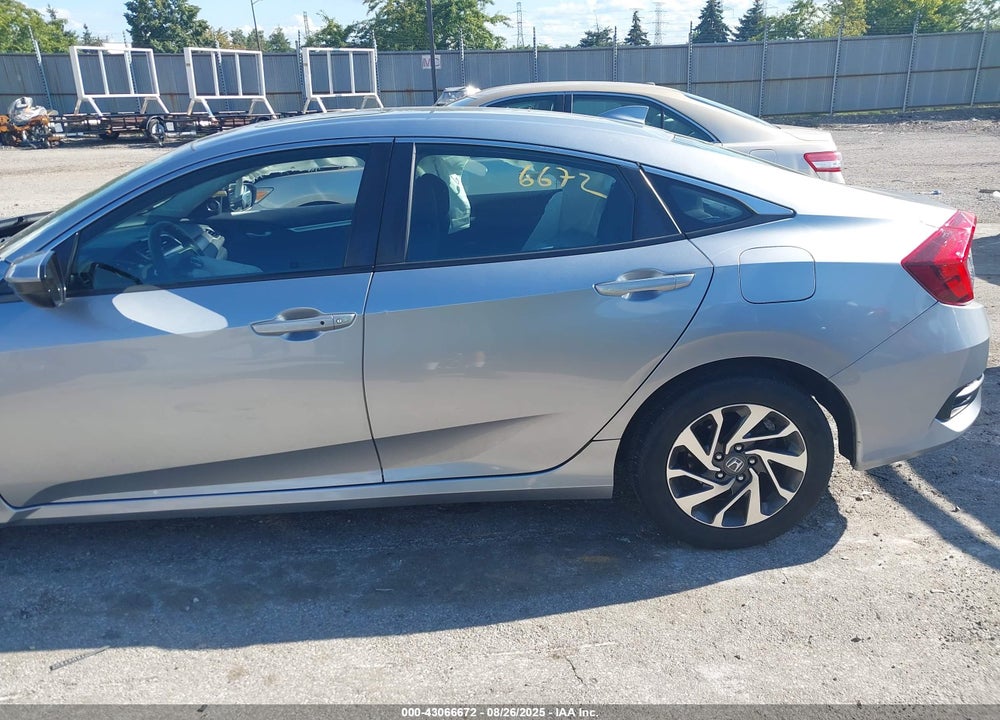 2017 HONDA CIVIC VIN: 19XFC2F77HE054772
