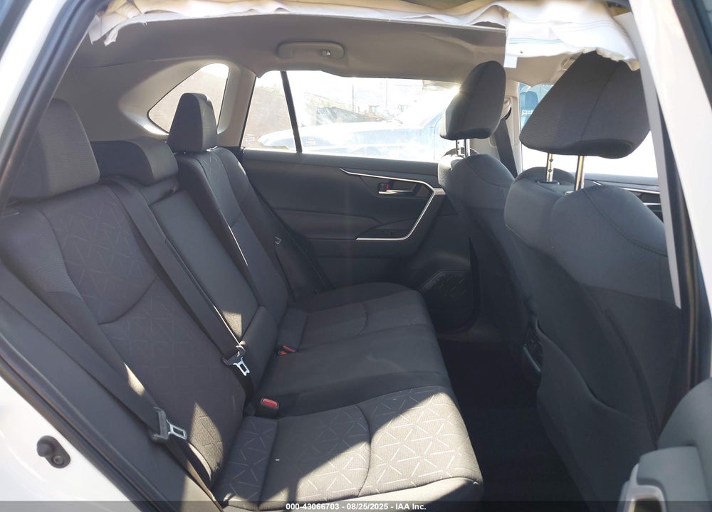 2025 TOYOTA RAV4 HYBRID VIN: JTMRWRFVXSD305823