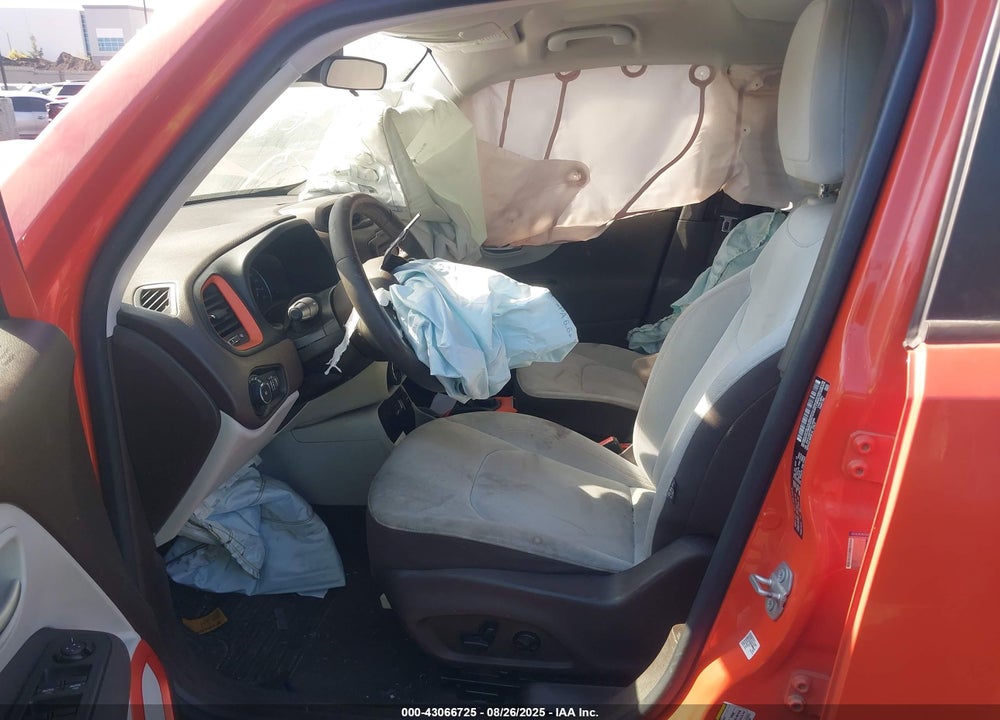 2015 JEEP RENEGADE LATITUDE VIN: ZACCJABT5FPC18204