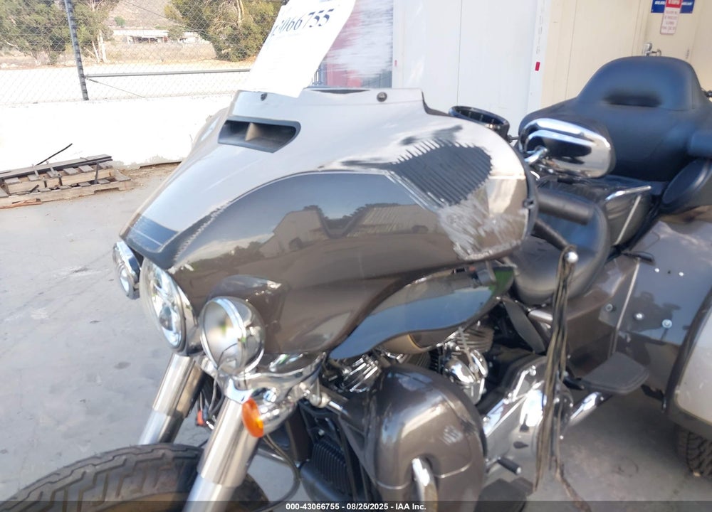 2023 HARLEY-DAVIDSON FLHTCUTG VIN: 1HD1MAF27PB851393