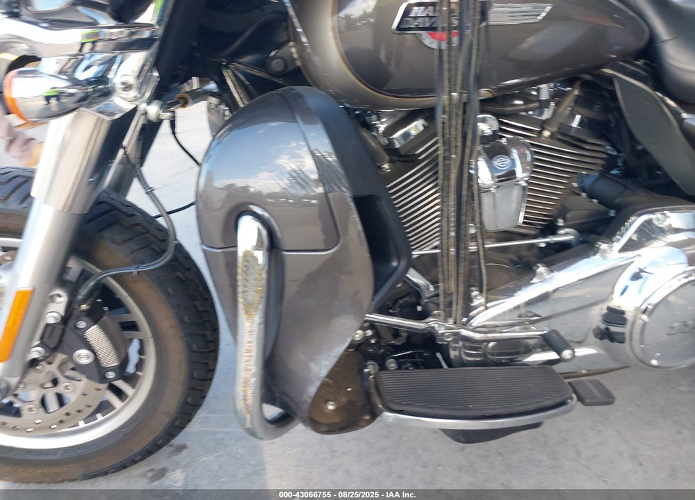 2023 HARLEY-DAVIDSON FLHTCUTG VIN: 1HD1MAF27PB851393