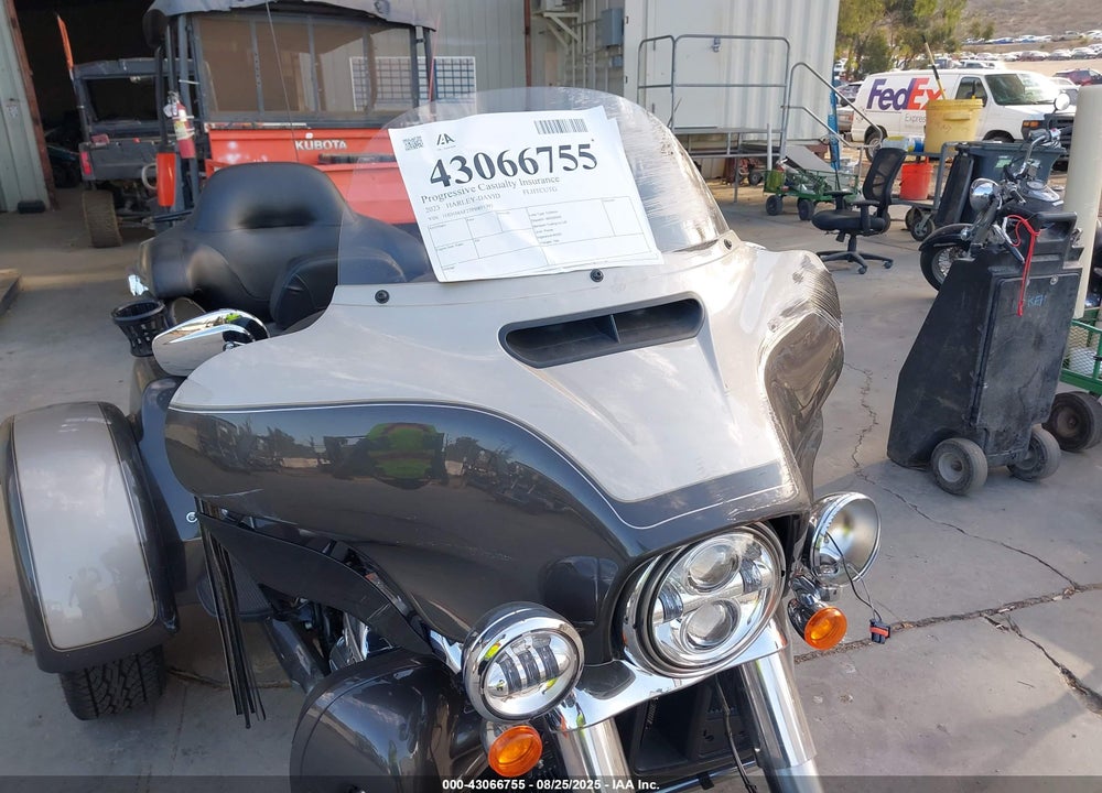 2023 HARLEY-DAVIDSON FLHTCUTG VIN: 1HD1MAF27PB851393