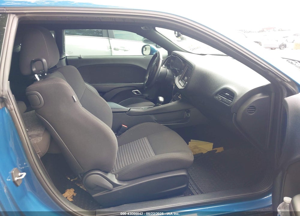 2022 DODGE CHALLENGER VIN: 2C3CDZBT8NH181840