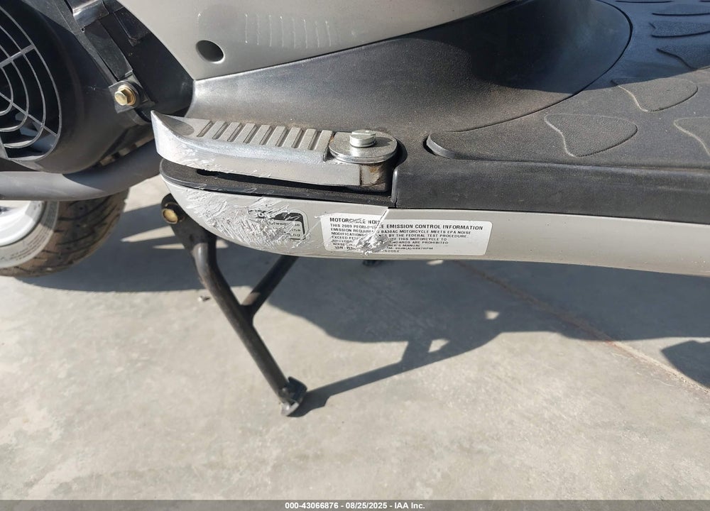 2009 KYMCO USA INC PEOPLE 150 VIN: RFBB2J1009B252052