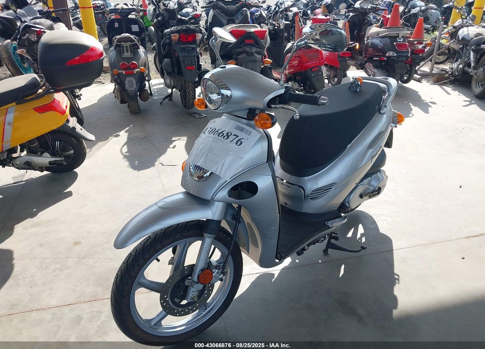 2009 KYMCO USA INC PEOPLE 150 VIN: RFBB2J1009B252052