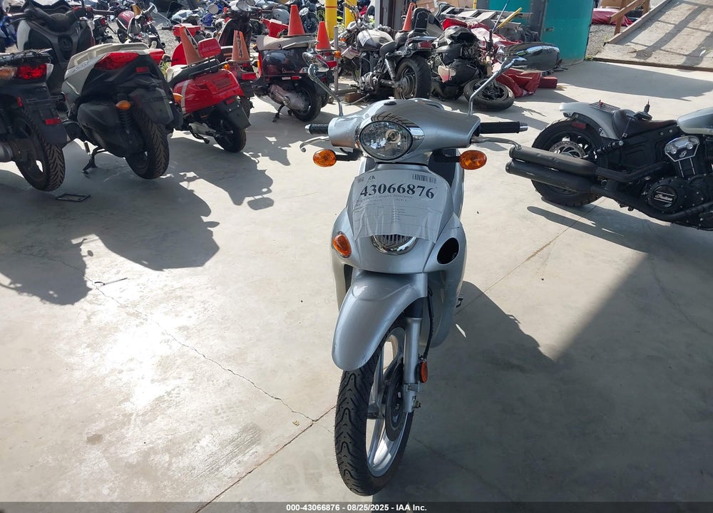 2009 KYMCO USA INC PEOPLE 150 VIN: RFBB2J1009B252052