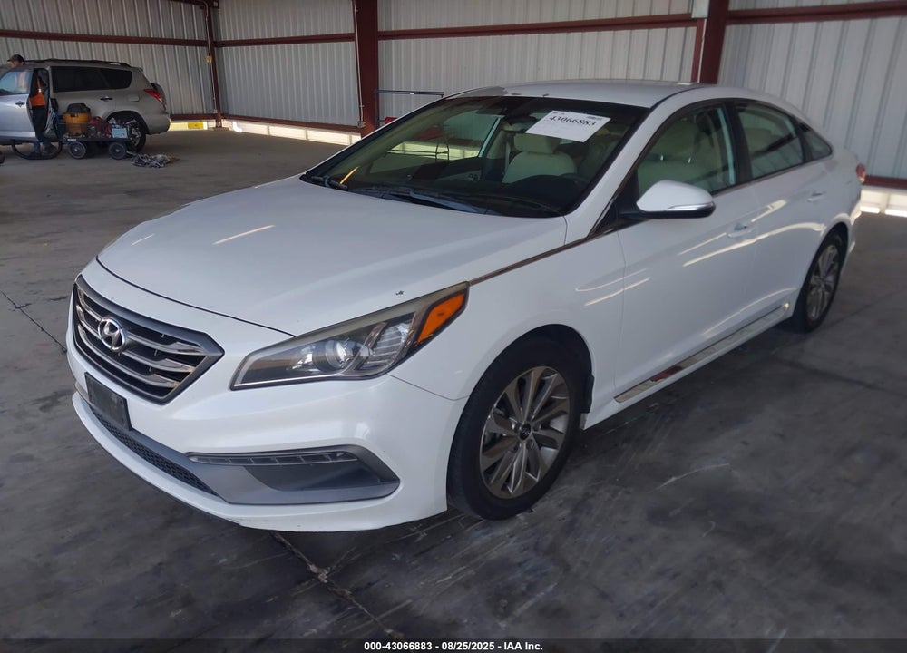 2015 HYUNDAI SONATA VIN: 5NPE34AF8FH228623