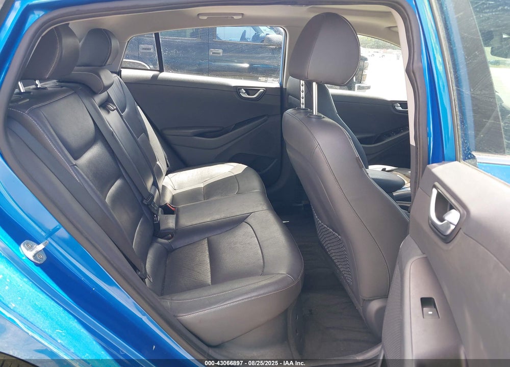 2017 HYUNDAI IONIQ HYBRID VIN: KMHC85LC5HU027669