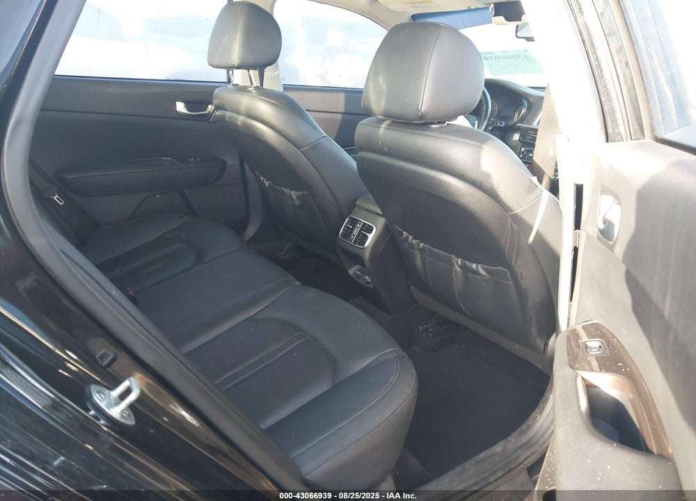 2019 KIA OPTIMA EX VIN: 5XXGU4L12KG333879