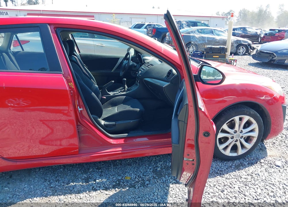 2011 MAZDA 3 VIN: JM1BL1K69B1440982