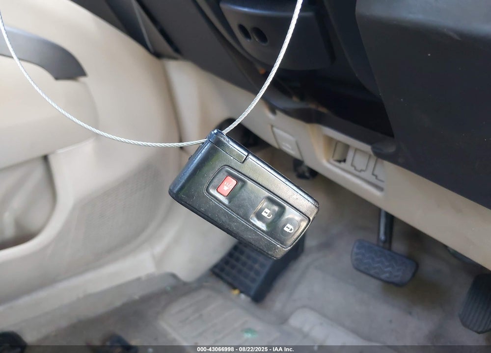 2004 TOYOTA PRIUS VIN: JTDKB20U640042776