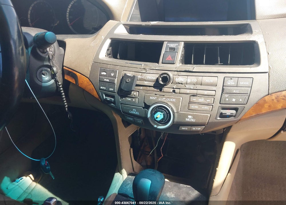 2009 HONDA ACCORD 2.4 EX-L VIN: 1HGCP26839A002545