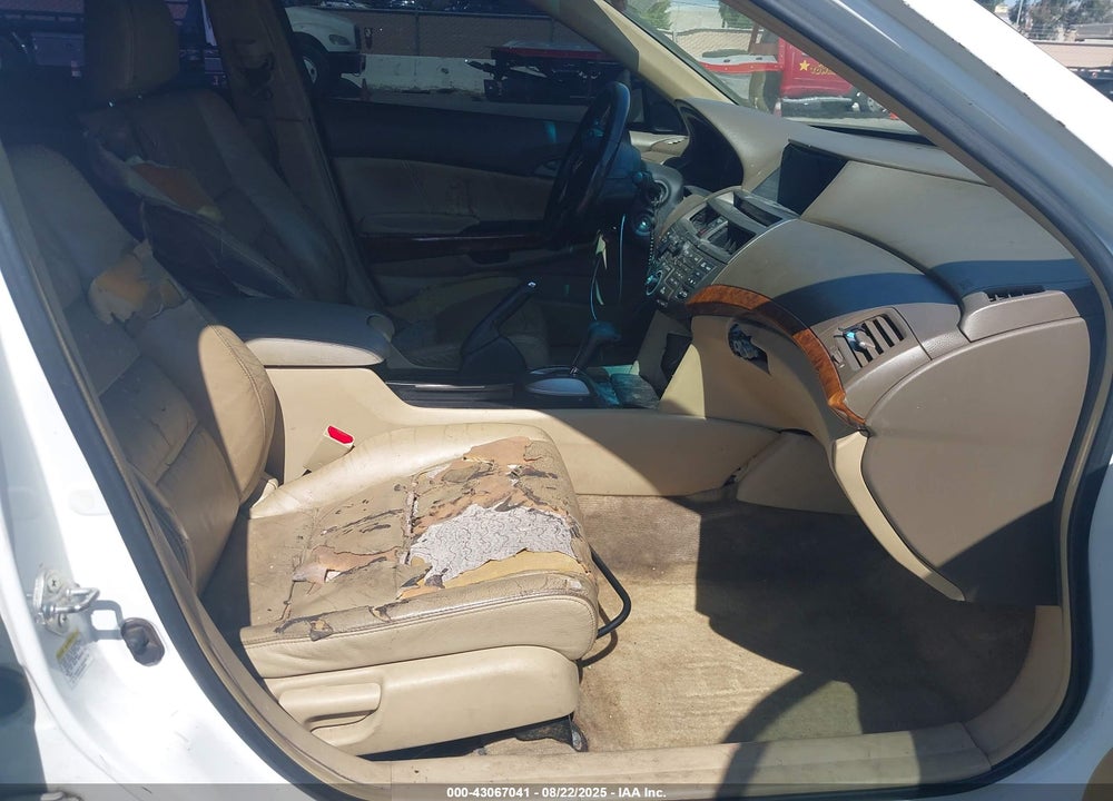 2009 HONDA ACCORD 2.4 EX-L VIN: 1HGCP26839A002545