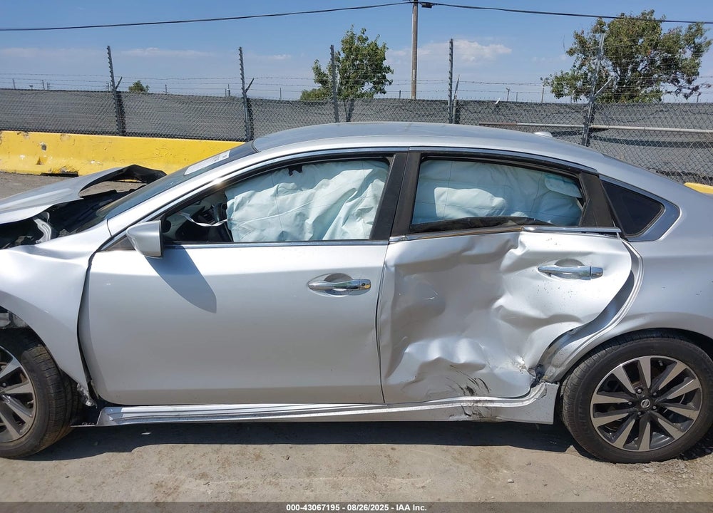 2018 NISSAN ALTIMA VIN: 1N4AL3AP8JC196557
