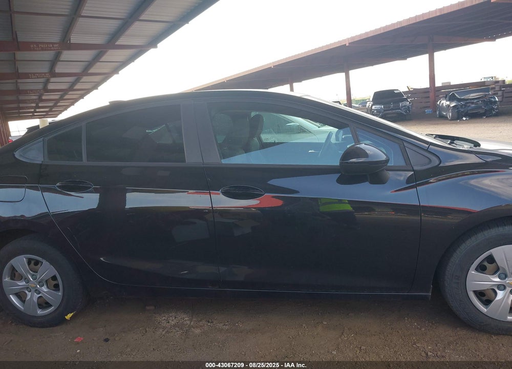 2018 CHEVROLET CRUZE VIN: 1G1BC5SM5J7208096