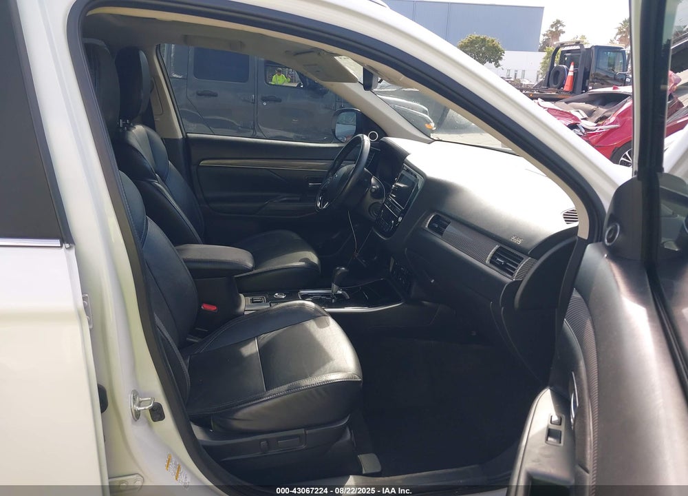 2019 MITSUBISHI OUTLANDER VIN: JA4AZ3A33KZ006579
