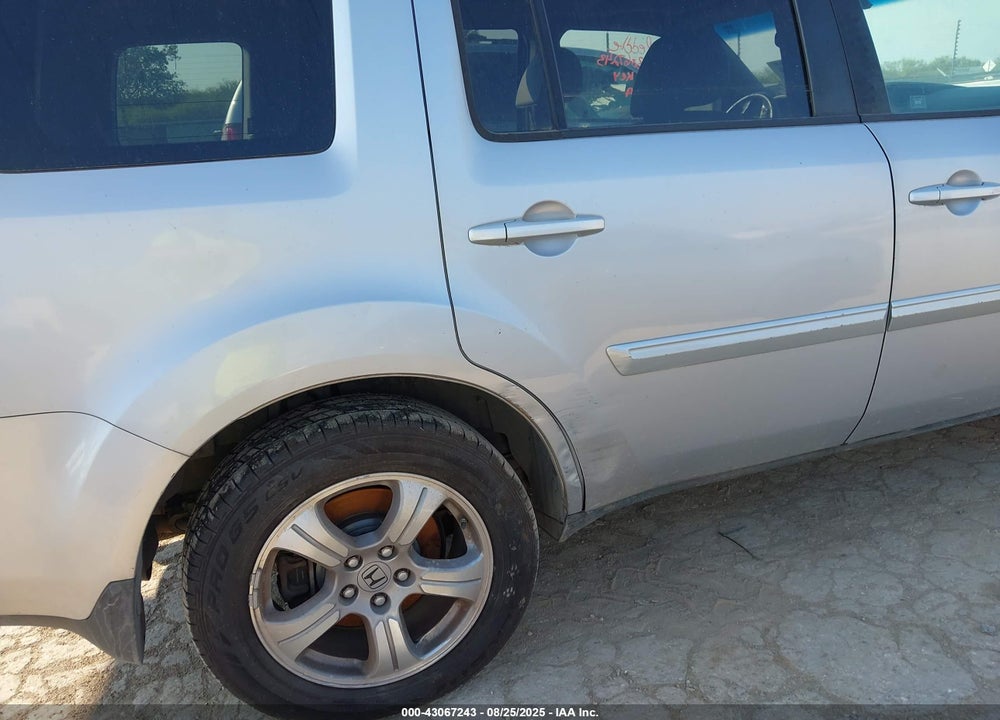2012 HONDA PILOT EX-L VIN: 5FNYF4H56CB028707