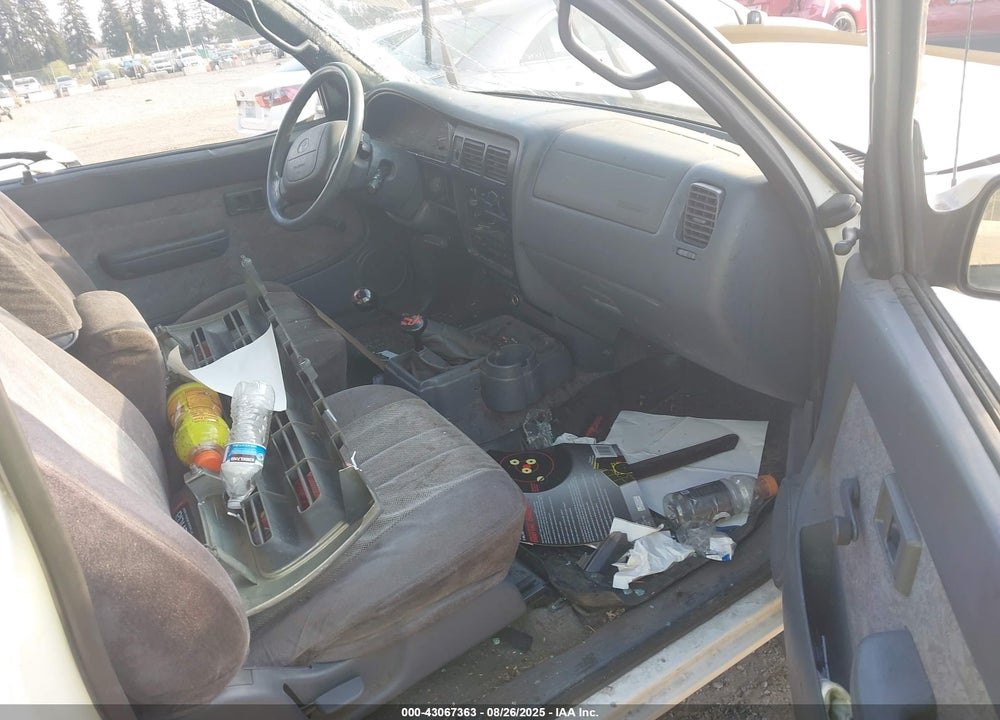 2000 TOYOTA TACOMA VIN: 5TEWM72N5YZ702648