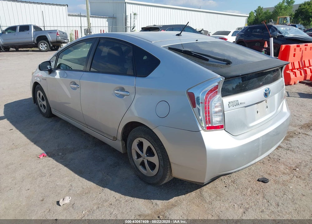 2013 TOYOTA PRIUS TWO VIN: JTDKN3DU8D5560804