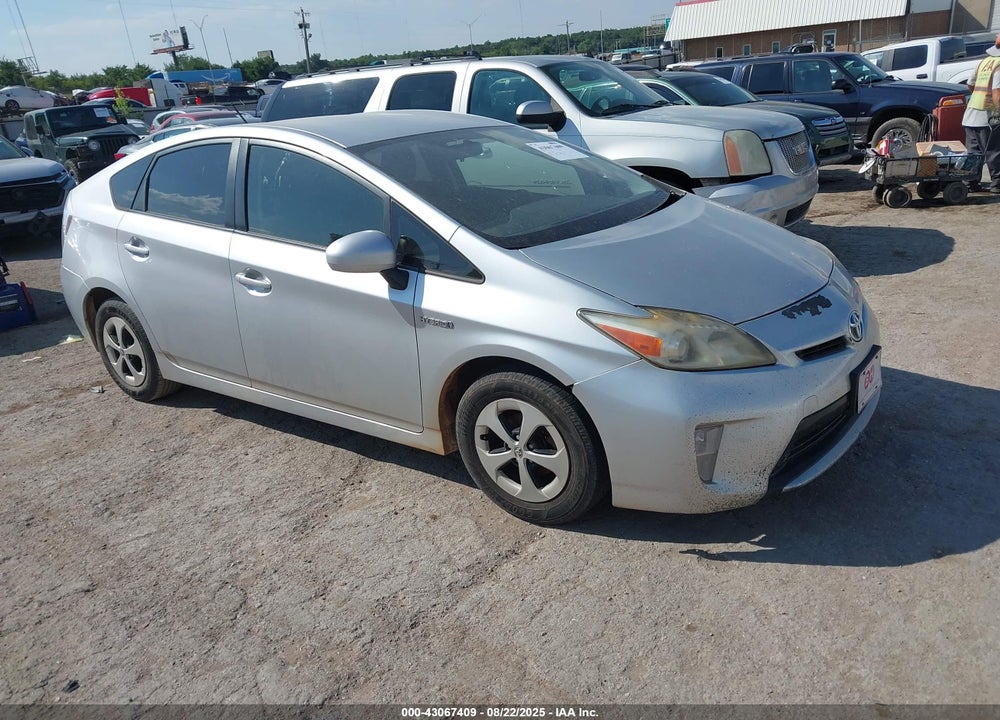 2013 TOYOTA PRIUS TWO VIN: JTDKN3DU8D5560804