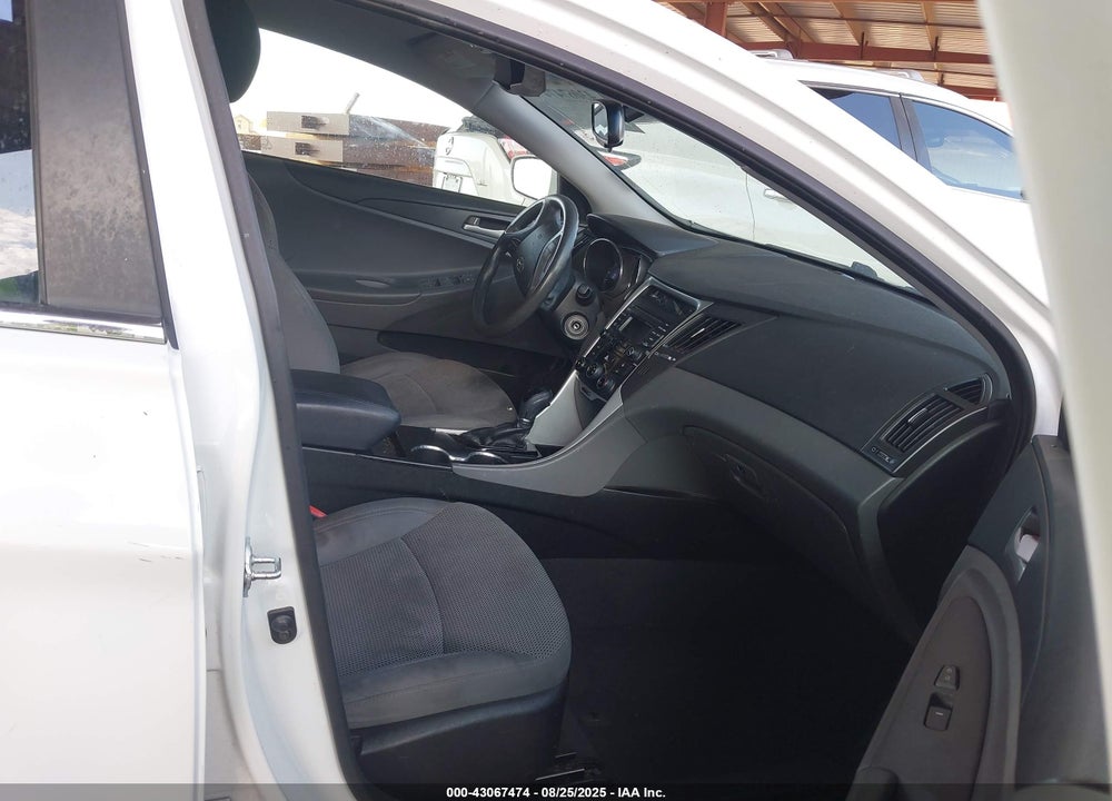 2014 HYUNDAI SONATA VIN: 5NPEB4AC2EH855227