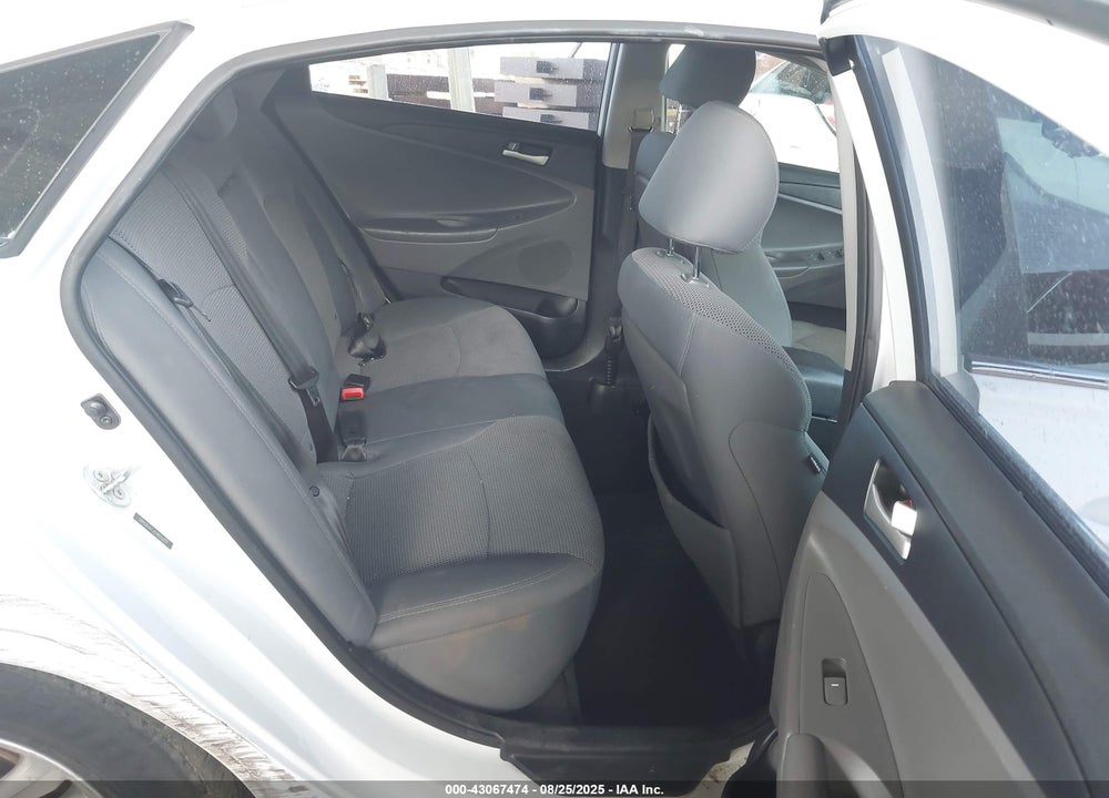 2014 HYUNDAI SONATA VIN: 5NPEB4AC2EH855227