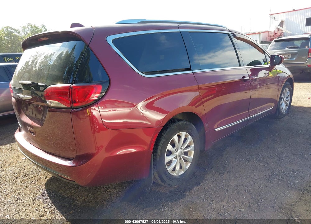 2018 CHRYSLER PACIFICA VIN: 2C4RC1EGXJR104142