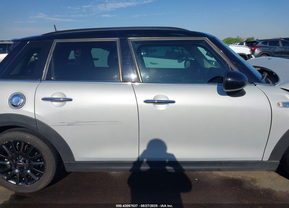 2018 MINI HARDTOP VIN: WMWXU3C59J2F51335