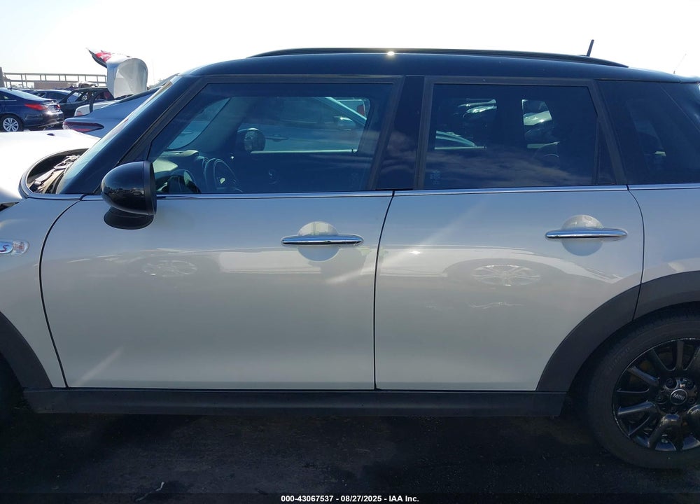2018 MINI HARDTOP VIN: WMWXU3C59J2F51335