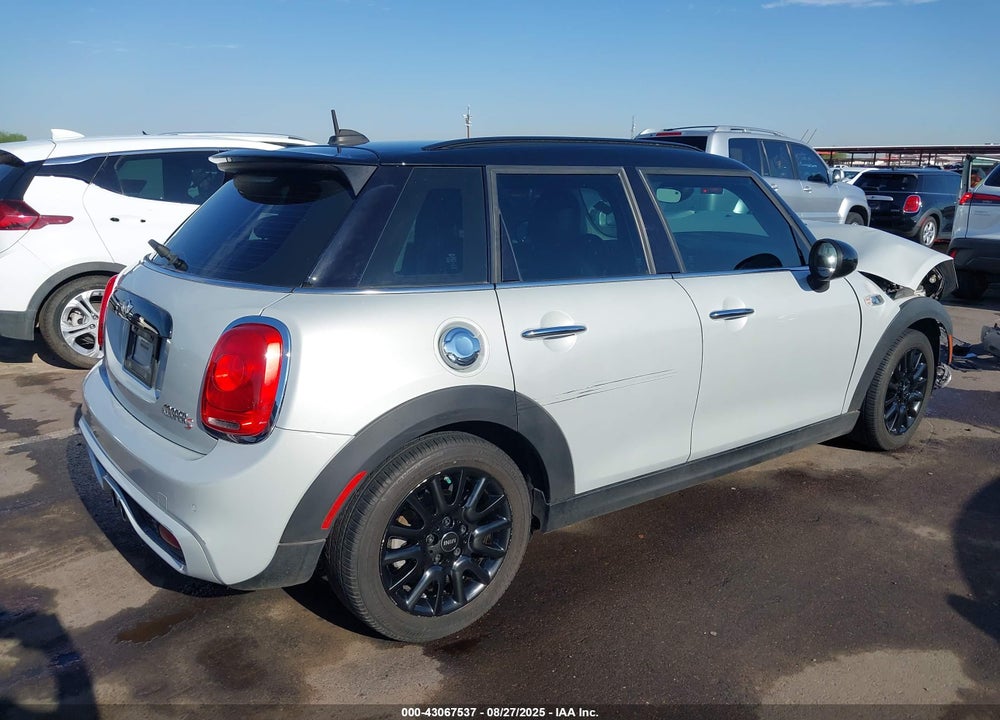 2018 MINI HARDTOP VIN: WMWXU3C59J2F51335