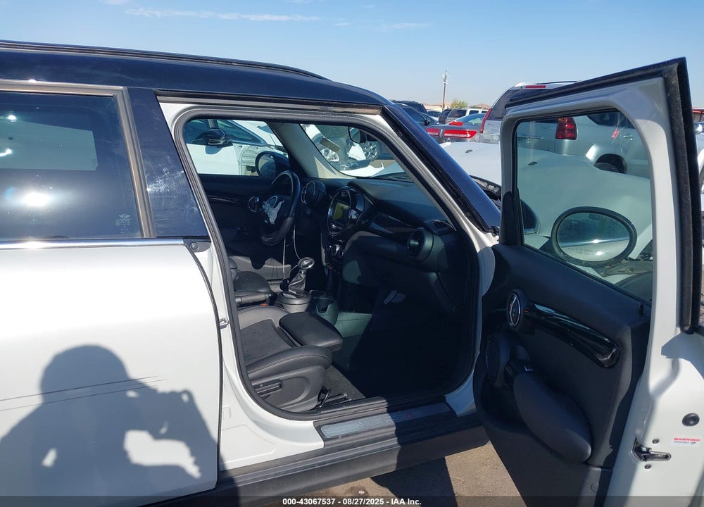 2018 MINI HARDTOP VIN: WMWXU3C59J2F51335