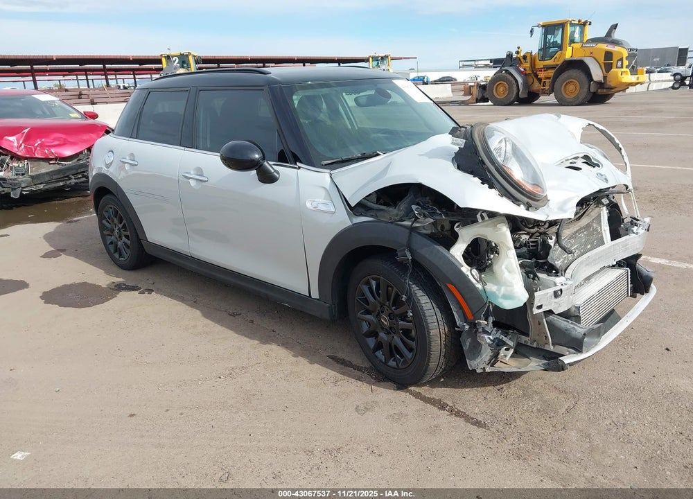 2018 MINI HARDTOP VIN: WMWXU3C59J2F51335